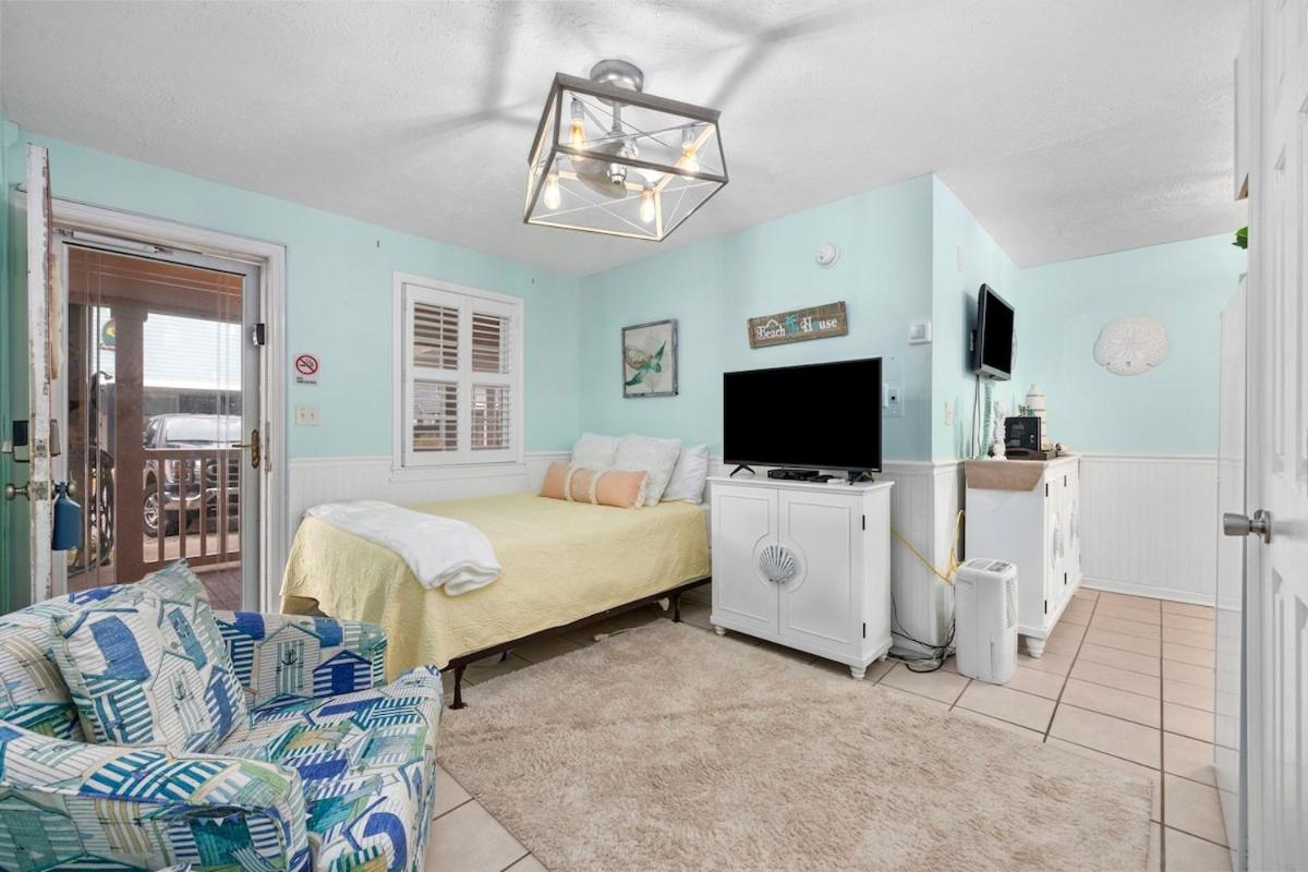 Cherry Grove Efficiency Just Steps From The Beach Myrtle Beach Exteriör bild